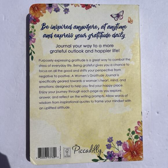 A Womens Gratitude Journal 200 Writing Prompts and Inspirational Quotes Paperbac - Picture 5 of 6